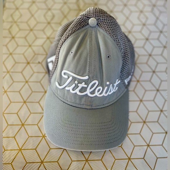 Titleist Sports Mesh hat. Never worn. - Picture 1 of 7